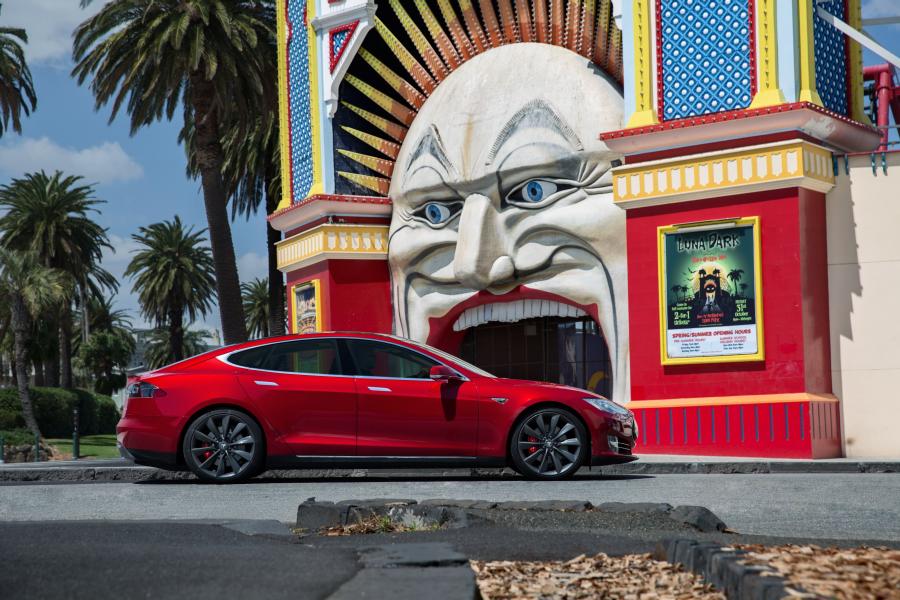  Tesla Model S P85+ 2012 года  (AU) (фото 11 из 11)